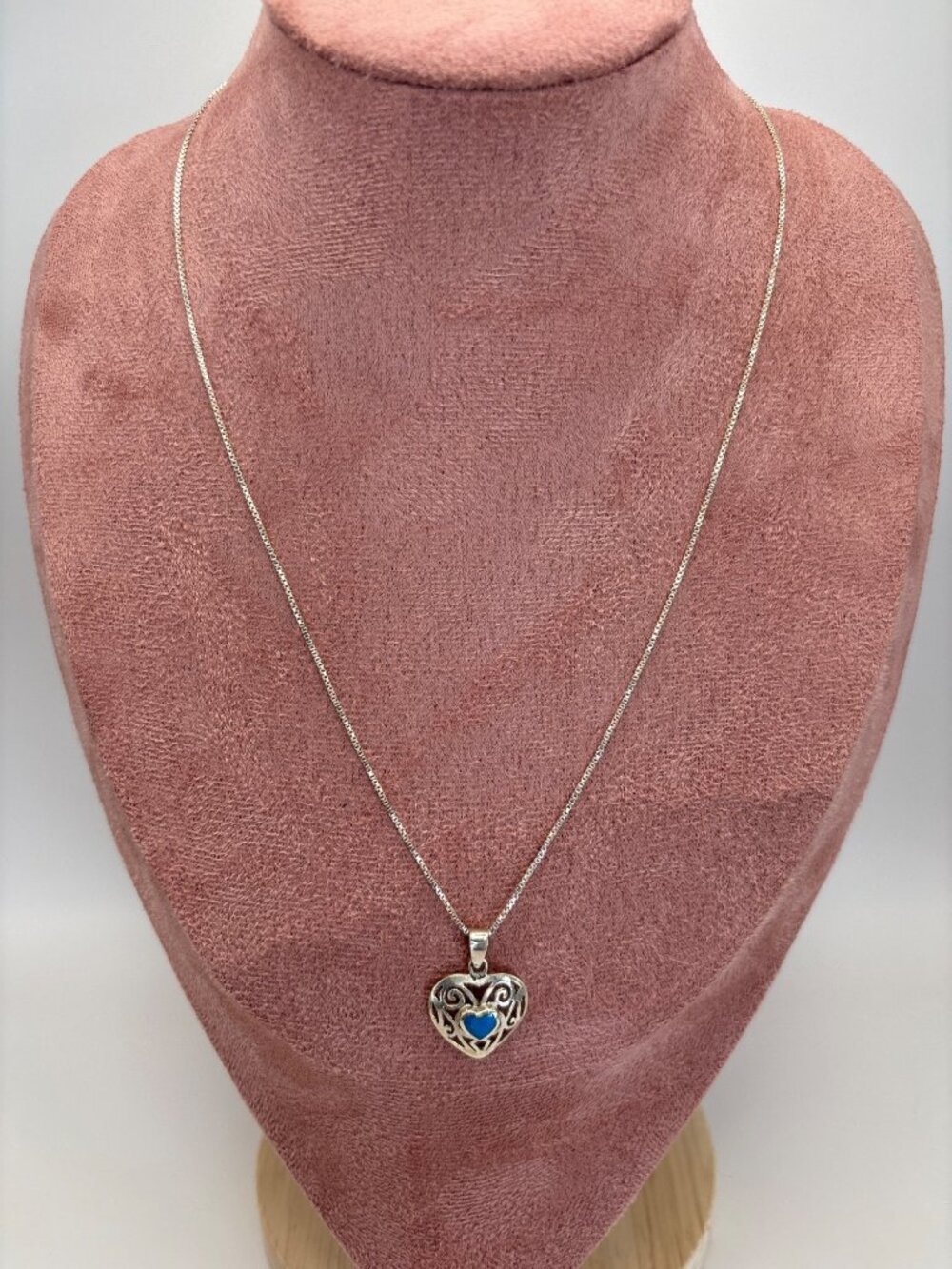 Vintage 925 Sterling Silver Chain Heart Shape Filigree Pendant Turquoise Center